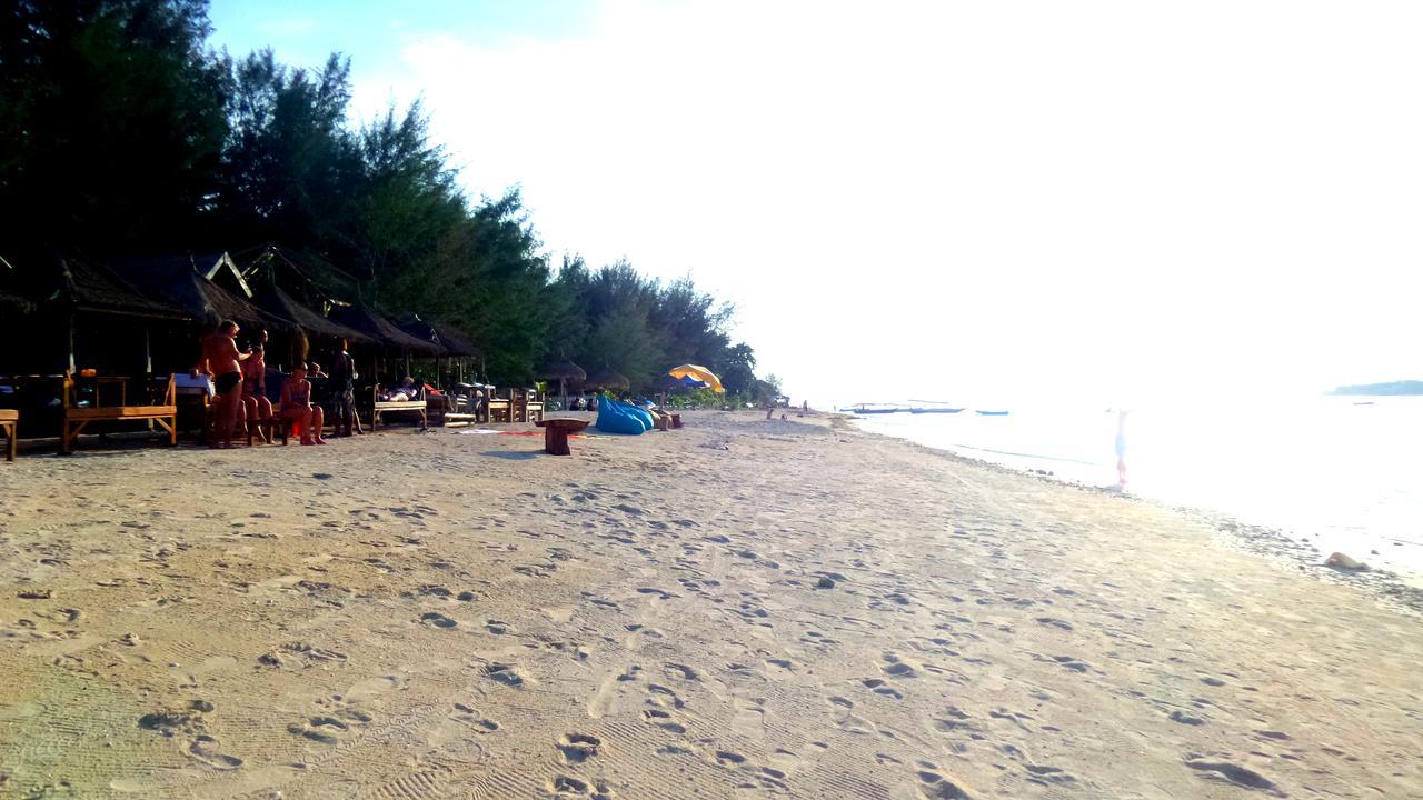 Matahari Bungalow 3 Otel Gili Air Dış mekan fotoğraf