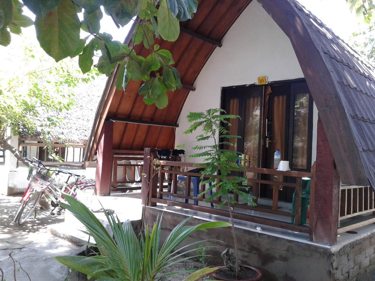 Matahari Bungalow 3 Otel Gili Air Dış mekan fotoğraf