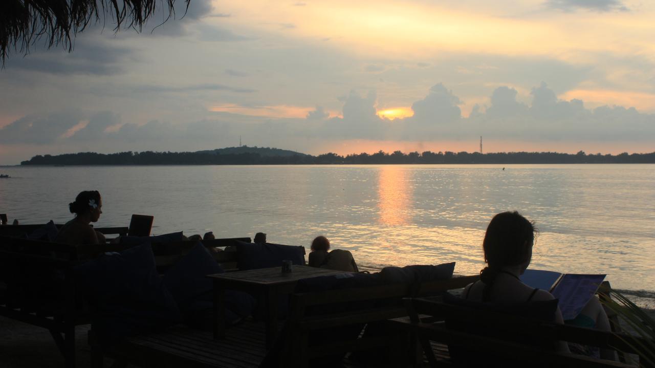 Matahari Bungalow 3 Otel Gili Air Dış mekan fotoğraf